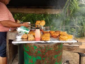 18555916_10213499938472581_6631804355709588831_n